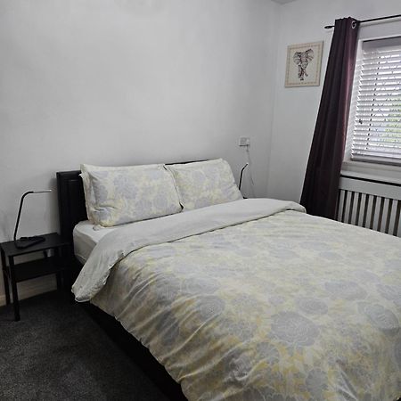 Entire Rental, Easy Reach To Etihad Stadium Manchester Extérieur photo
