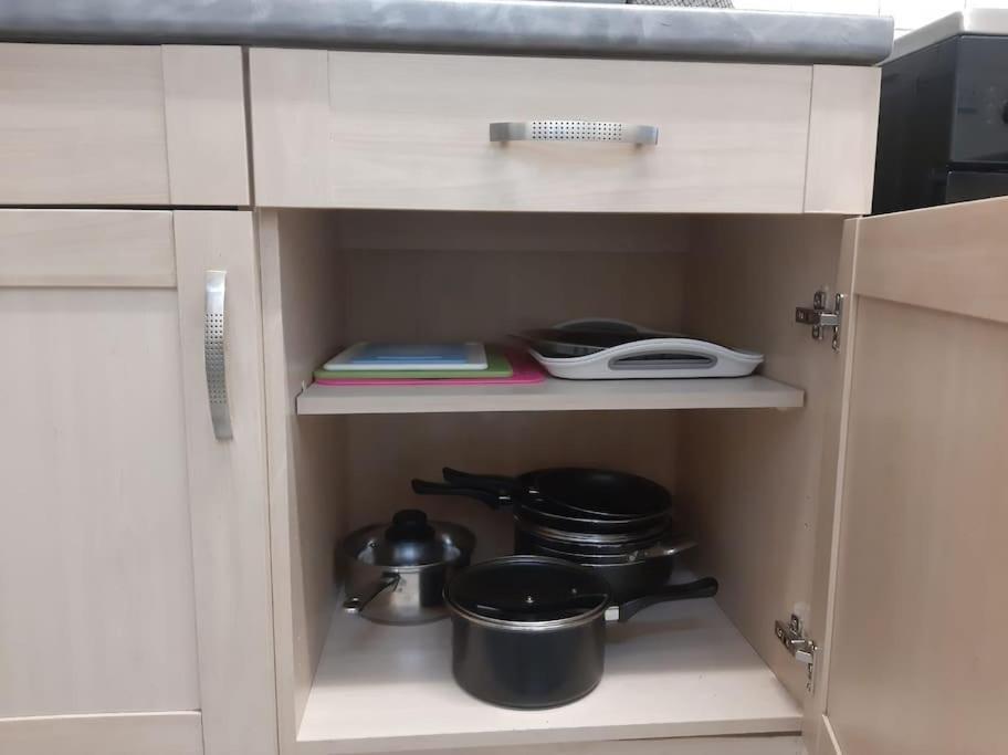 Entire Rental, Easy Reach To Etihad Stadium Manchester Extérieur photo
