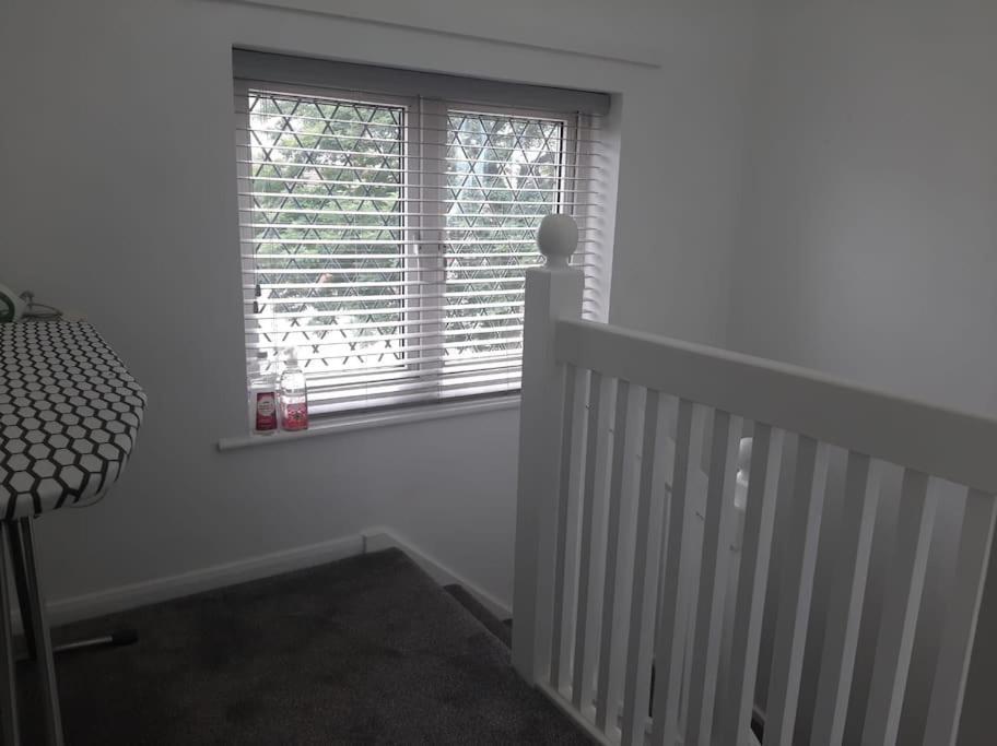 Entire Rental, Easy Reach To Etihad Stadium Manchester Extérieur photo